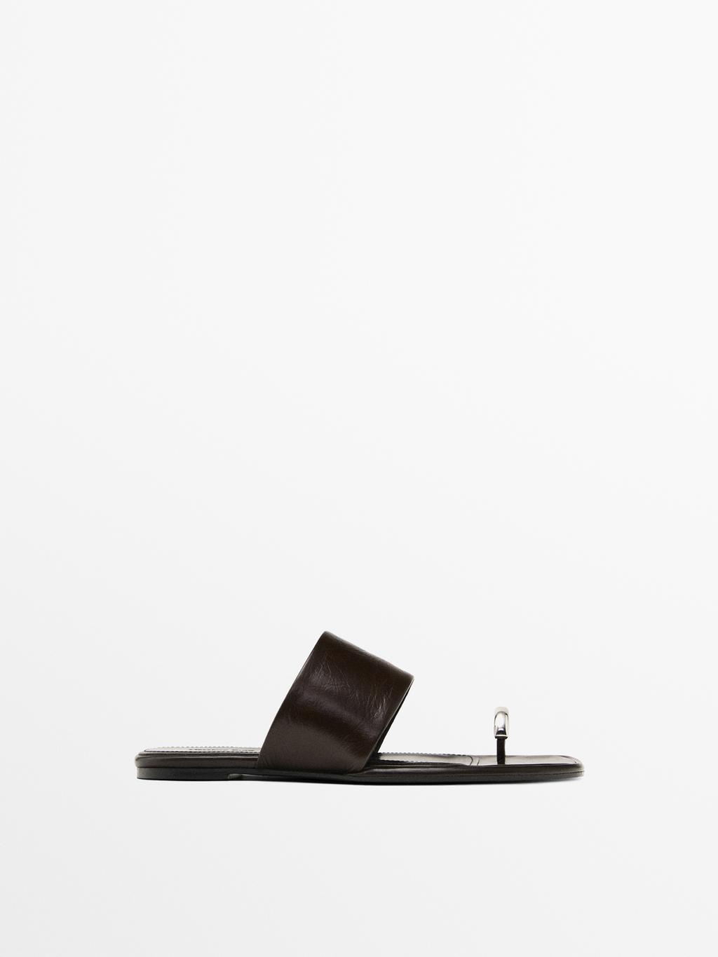 Leather flat slider sandals with ring detail