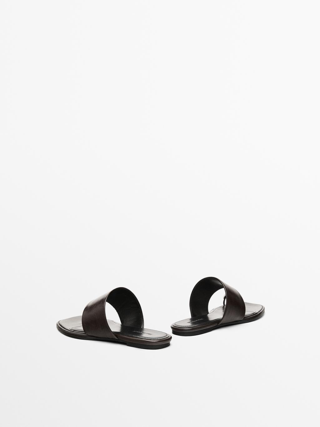 Leather flat slider sandals with ring detail