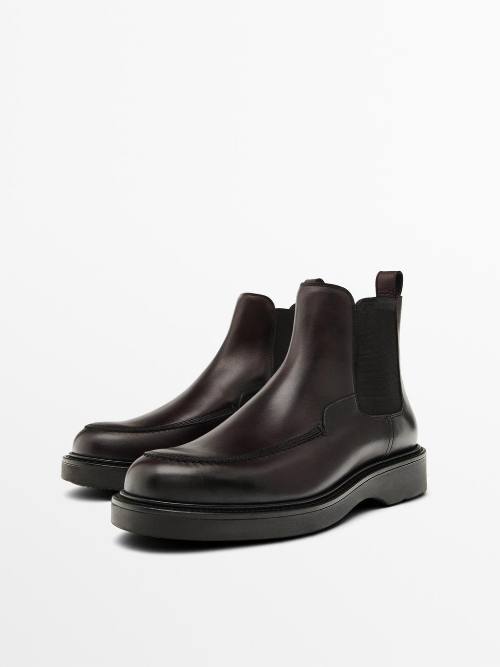 Moc toe Chelsea boots