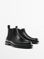 Nappa ankle boots with elastic gores