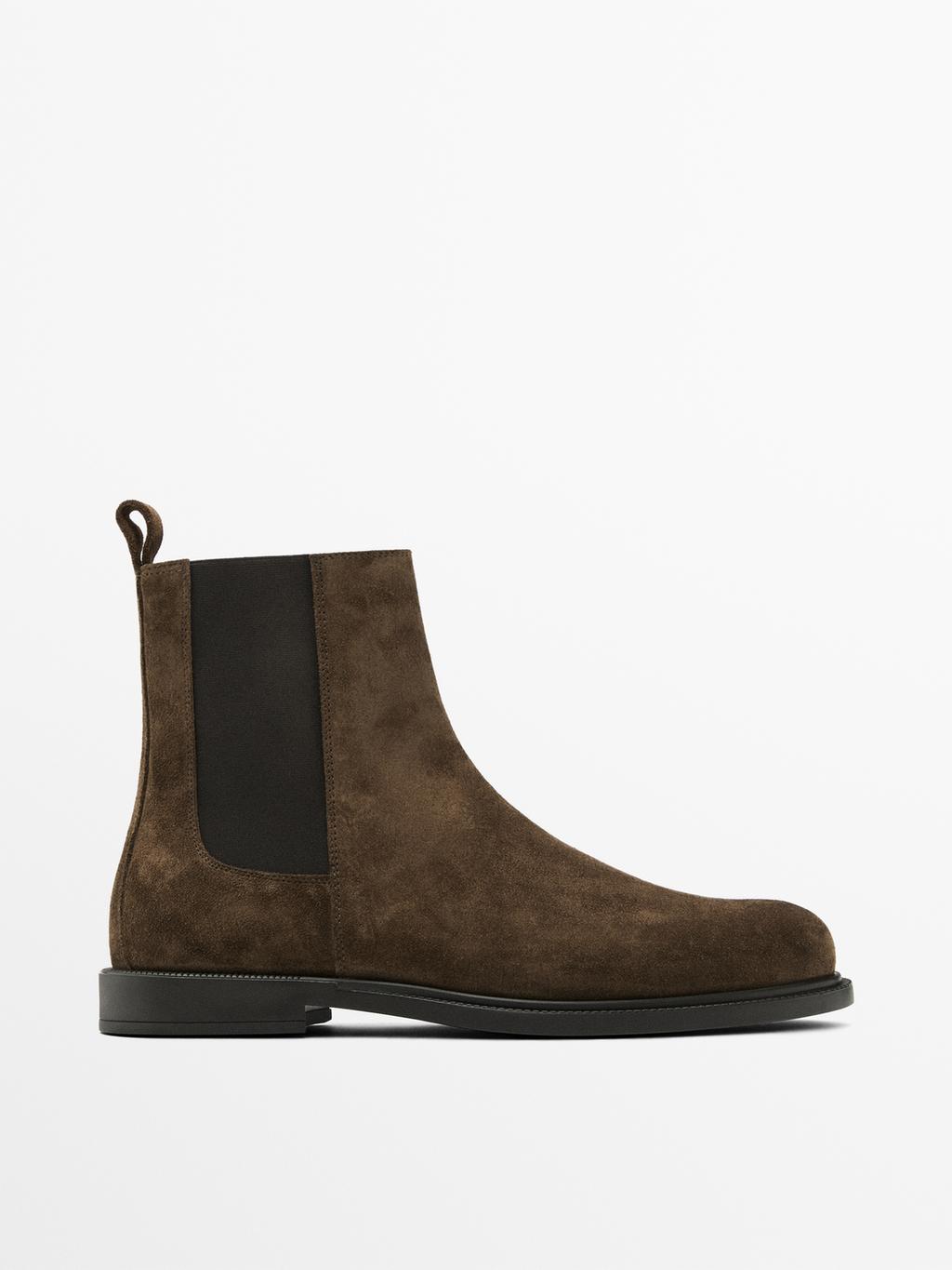Split suede Chelsea boots
