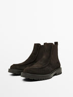 Oiled split leather Chelsea boots