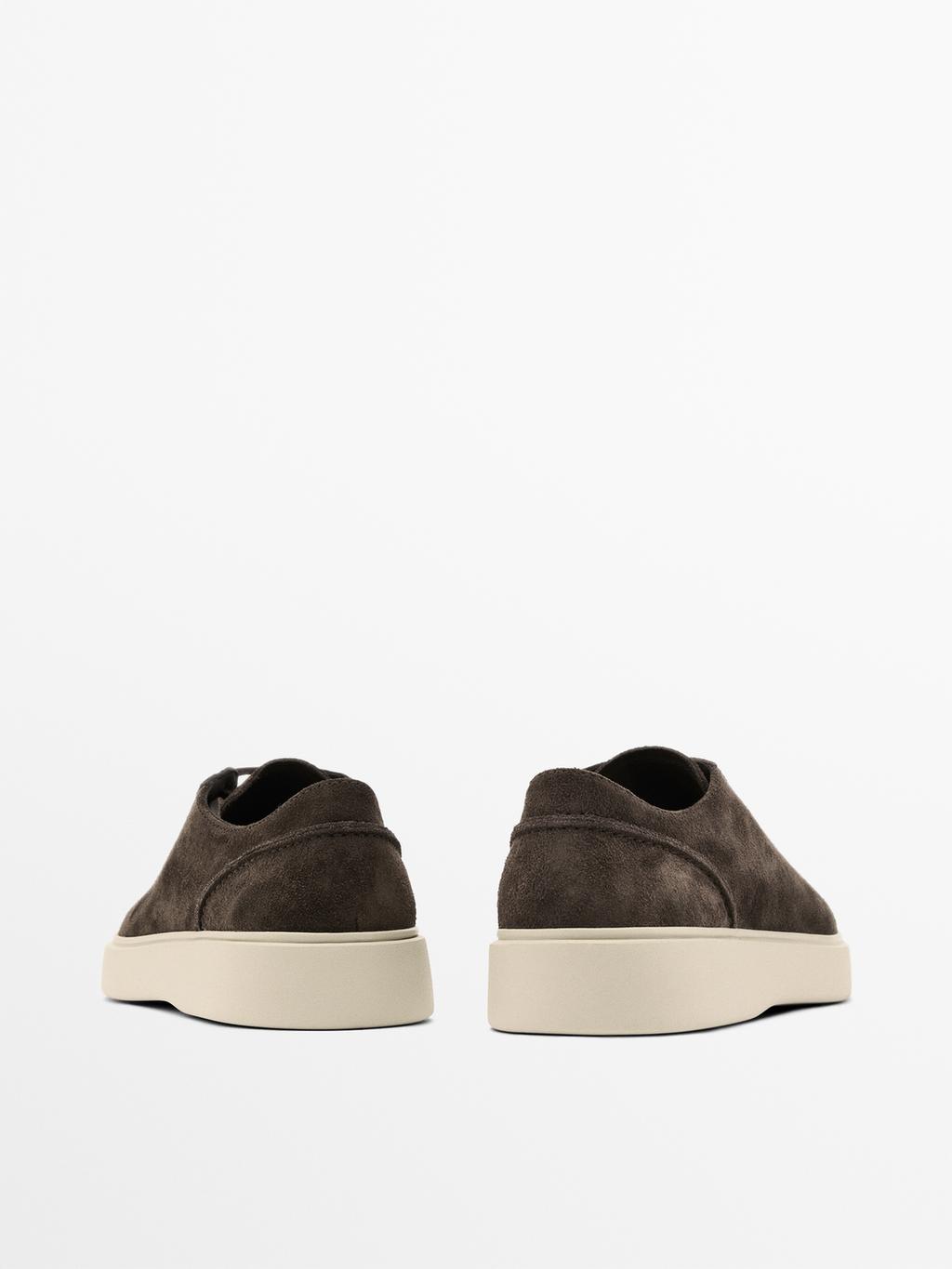 Brown leather lace-up trainers